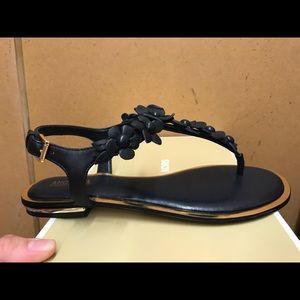 Michael Kors sandals new!!! 💘